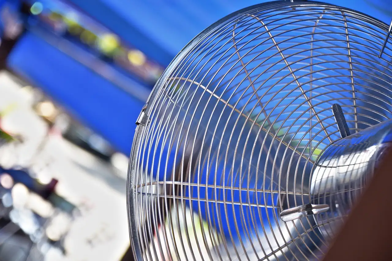 Verkoeling door ventilator: Blijf koel op warme dagen